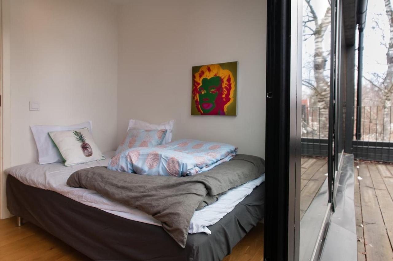 Townhouse On Arlanda Stockholm Metro Line - Easy Checkin Villa Sollentuna Kültér fotó