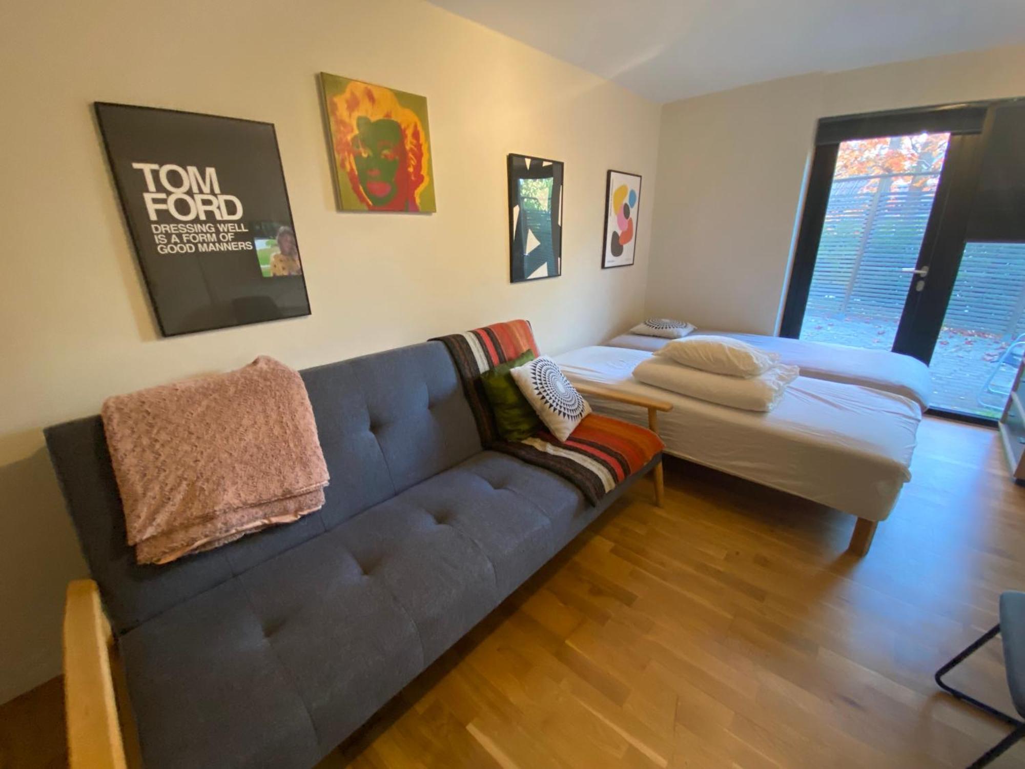Townhouse On Arlanda Stockholm Metro Line - Easy Checkin Villa Sollentuna Kültér fotó