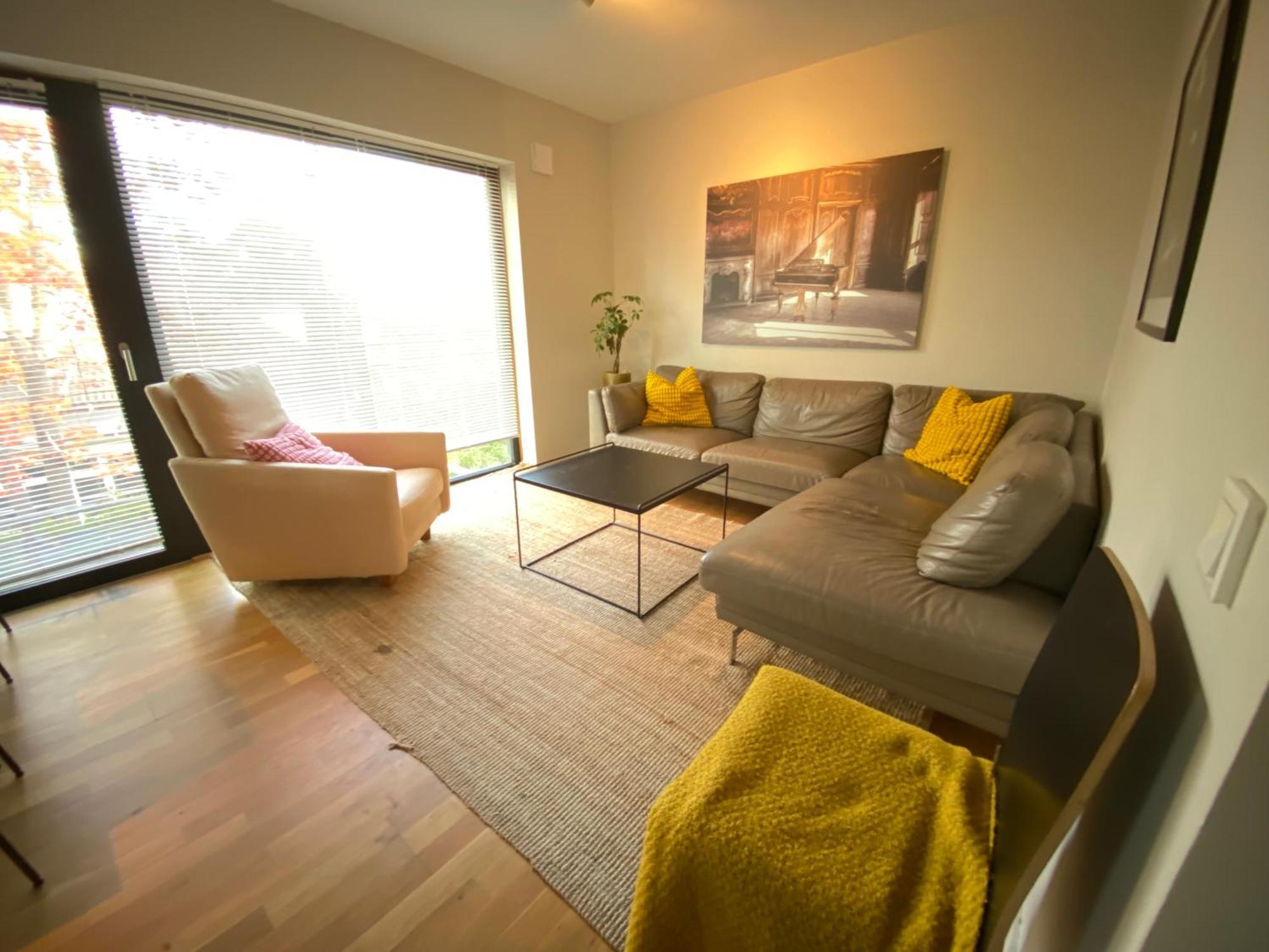 Townhouse On Arlanda Stockholm Metro Line - Easy Checkin Villa Sollentuna Kültér fotó